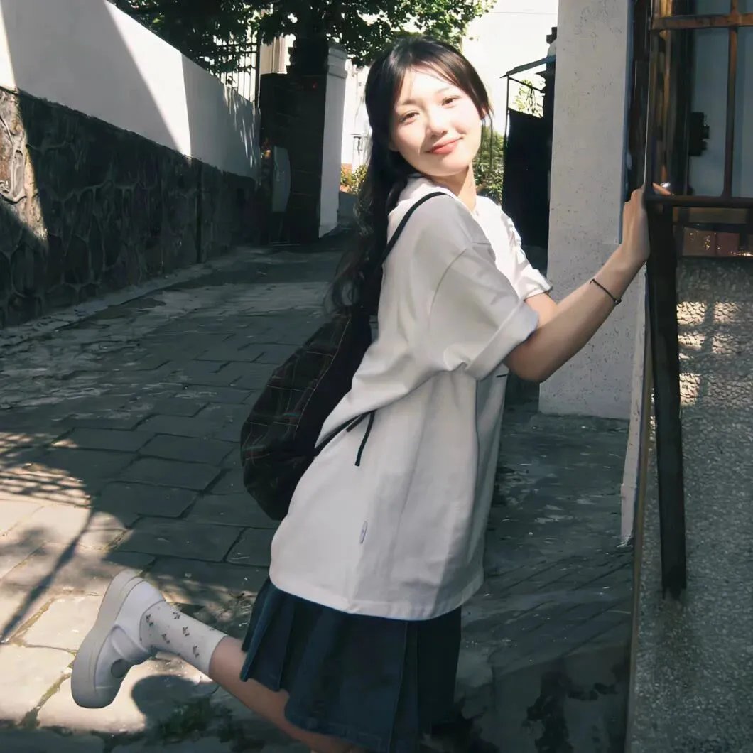 在别处2019